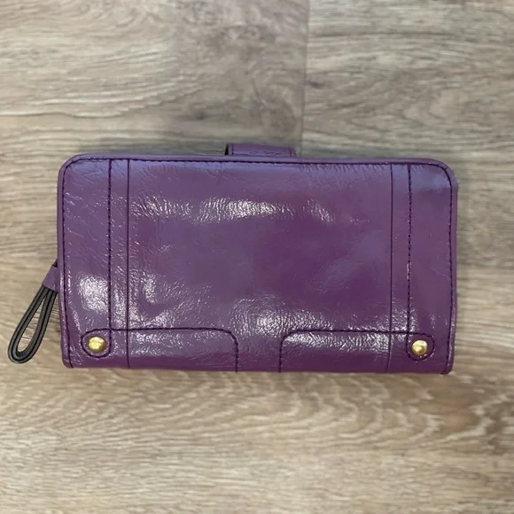 Juicy Couture Purple Wallet with Gold Accents - Picture 4 of 7